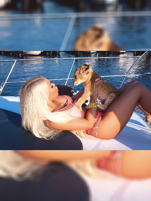 Всегда рада новым знакомствам 💋😸 В приоритете встречи от 2 часов , при взаимной симпатии возможно многое 😽 Напишите мне о своих желаниях,...