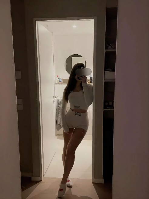 ❤🙈 Обожаю секс и все, что с ним связано.

Люблю наслаждаться моментом, получать и доставлять удовольствие.

Я очень рада буду вас видеть,...