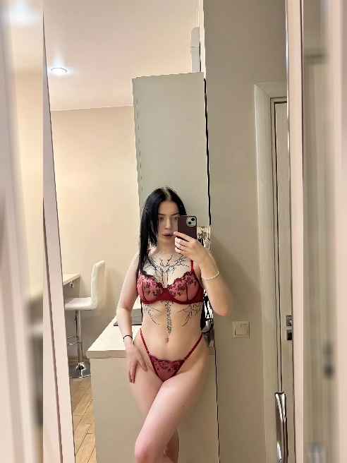 💋Для меня близость — это игра эмоций, касаний и напряжения, которое нарастает с каждым вдохом. Смелая, раскрепощённая и темпераментная —...