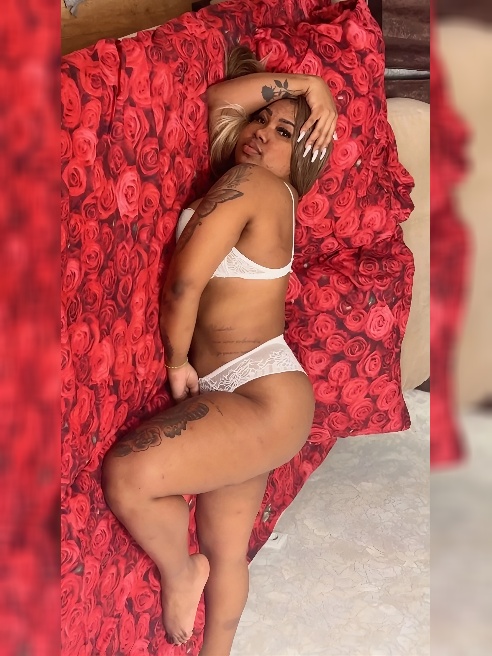 Soy una linda y delicada morena con ganas de dar lo mejor de mi para que estés en tu mejor sitio de confort y sientas que estás orgulloso... Soy una linda y delicada morena con ganas de dar lo mejor de mi para que estés en tu mejor sitio de confort y sientas que estás orgulloso...