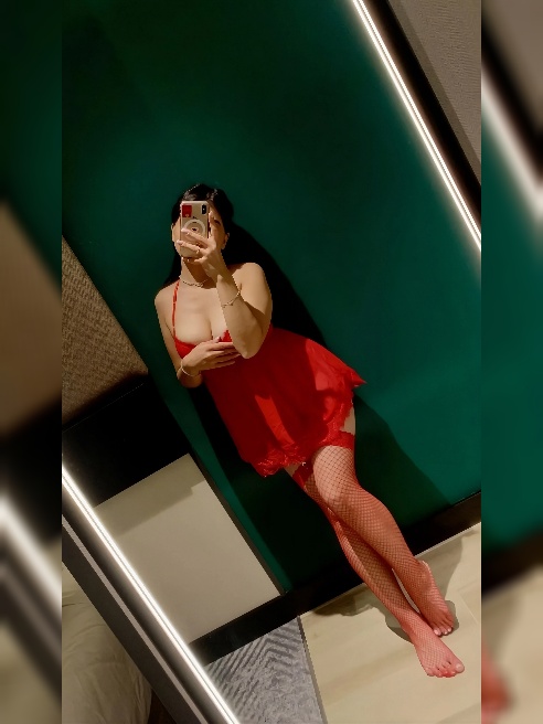 Молодая ласковая кошечка, приглашает в гости щедрых мужчин 😈💦
			
				var txtTop = document.getElementById('txt_top'),
				txtTopI = txtT...