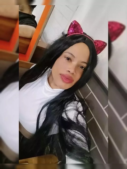 Есть прикосновения, которые можно почувствовать даже издалека 😌
Взгляд, движение плеча, спокойное дыхание — и между нами 🔥 рождается теп... Есть прикосновения, которые можно почувствовать даже издалека 😌
Взгляд, движение плеча, спокойное дыхание — и между нами 🔥 рождается теп...