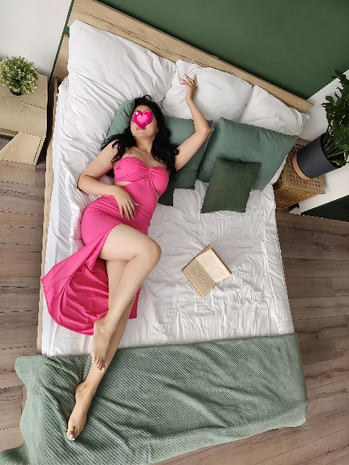 Молодая и стройная, хоризматичная брюнетка приглашает тебя в гости 😍😍 будет жарче обещаю 🔥