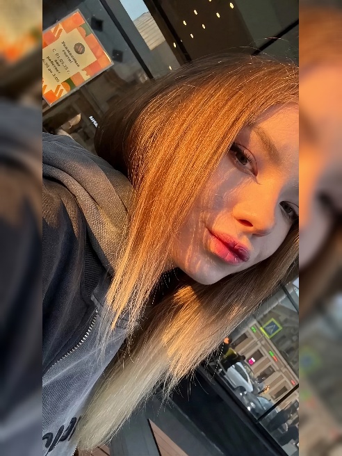 💕Я хрупкая, но очень соблазнительная блондиночка с нетерпением считаю минуты до нашей встречи.😉