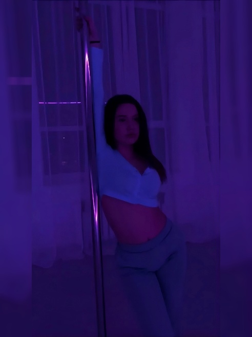 🔥Нежная, живая и манящая — ты не сможешь отвести взгляд 😘

Люблю страсть и горячий секс, обожаю ласки и умею доставлять настоящее удоволь...