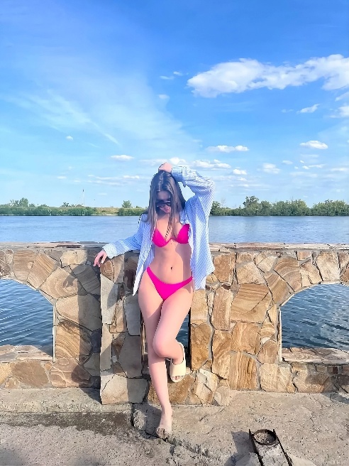 🔥Нежная, живая и манящая — ты не сможешь отвести взгляд 😘

Люблю страсть и горячий секс, обожаю ласки и умею доставлять настоящее удоволь...