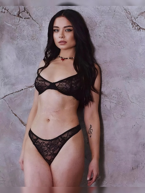 Отношусь к мужчинам с теплом 🔥и любовью ❤️ Веду ЗОЖ, не использую в речи мат и занимаюсь растяжкой, так что ты можешь вертеть меня на руч...