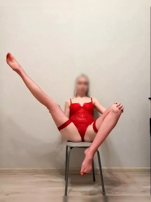 Я— воплощение тайного желания и сладкого соблазна 🔥💋 Со мной легко забыть о стеснении и позволить фантазиям выйти наружу 😏✨