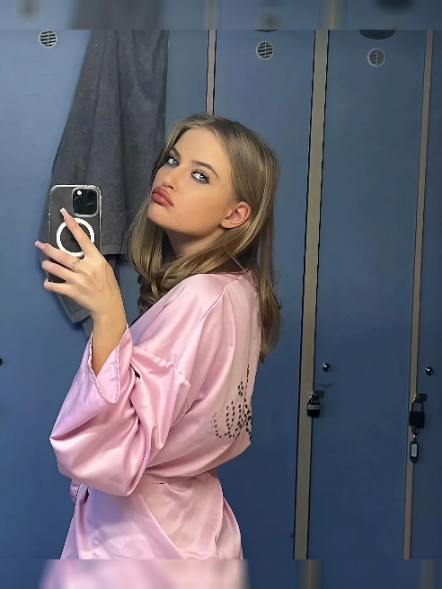🤩Маленькая звездочка , новое личико на сайте 😍 Злата, миниатюрная и веселая девочка , скрасит Твое 🥂 настроение и подарит приятные ощущен...