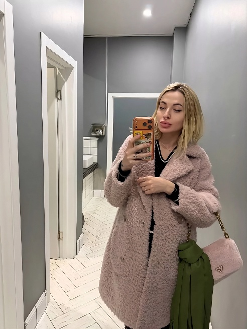 Всем приветик 😈🫶

Есть жесткие ролики извращений и еще много годноты 🤗 )Люблю горловой минет, когда засаживают прям в глотку , есть видео...