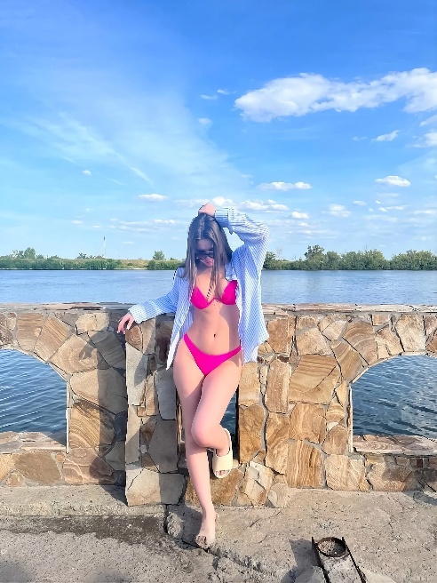 💕Молодая и свежая, как цветок Мария🌸

Естественная красота и юность наполненная сексуальной притягательностью.💋