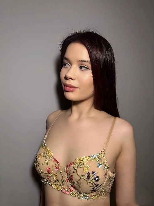 ЗВОНИТЕ ИЛИ ПИШИТЕ В ТГ💖



Привет,давай познакомимся? Я Алиса 💕У меня натуральная красота: мягкие черты, естественные губы и нежное деви...