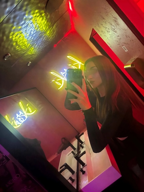 Профессиональный хореограф, занимаюсь танцами 💃🏽с шестом и вокалом 🎤

Встречи в формате GFE, яркие, вкусные, запоминающиеся.😍🔥

Я разная....