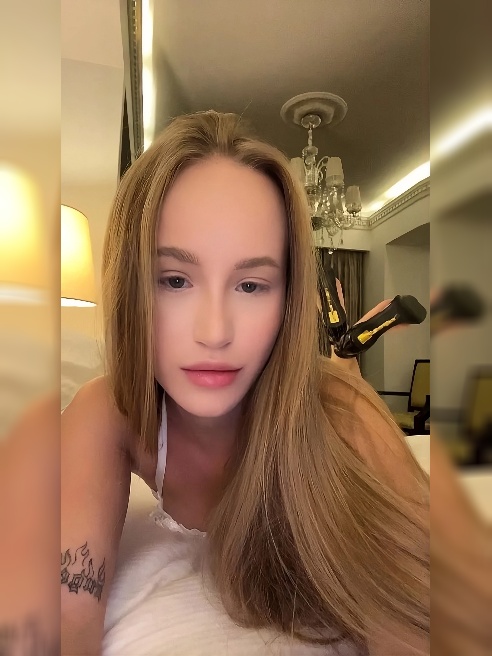 🍑 Миниатюрная малышка для избирательных ценителей 😏🌟 Впервые на сайте 😈 Хрупкая и изящная, с молодой, шелковистой кожей 😼 Знаю, как дарит...