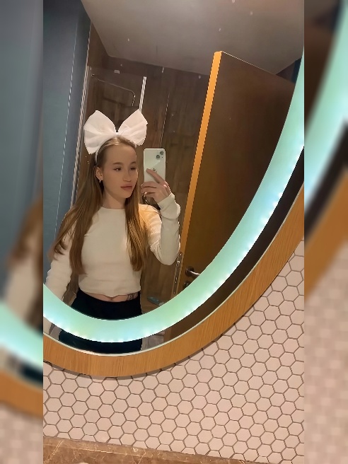 🍑 Миниатюрная малышка для избирательных ценителей 😏🌟 Впервые на сайте 😈 Хрупкая и изящная, с молодой, шелковистой кожей 😼 Знаю, как дарит...