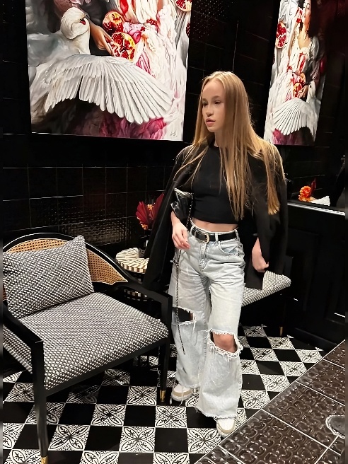 🍑 Миниатюрная малышка для избирательных ценителей 😏🌟 Впервые на сайте 😈 Хрупкая и изящная, с молодой, шелковистой кожей 😼 Знаю, как дарит...