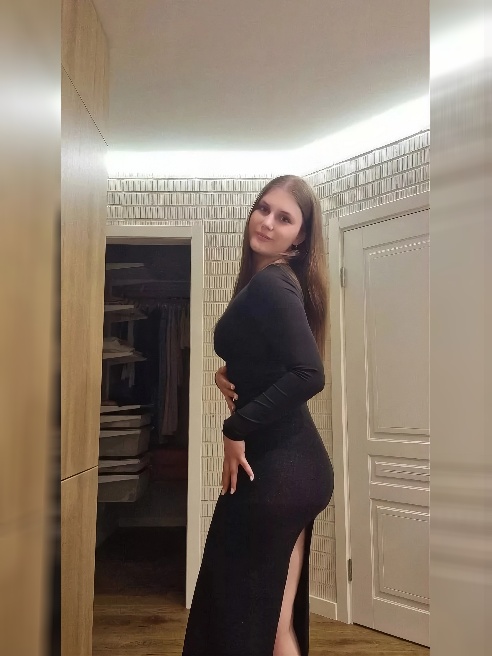 Здравствуйте мужчины)Меня зовут Ксюша, и я к вам с необычным предложением.

Мне 18 лет и я ДЕВСТВЕННИЦА!