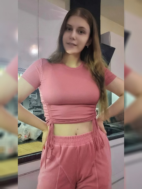 Здравствуйте мужчины)Меня зовут Ксюша, и я к вам с необычным предложением.

Мне 18 лет и я ДЕВСТВЕННИЦА!