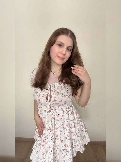 Здравствуйте мужчины)Меня зовут Ксюша, и я к вам с необычным предложением.

Мне 18 лет и я ДЕВСТВЕННИЦА!