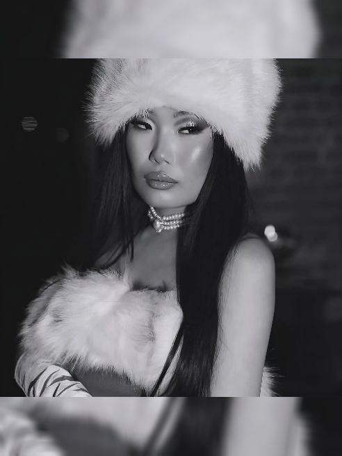 Я иногда думаю о том, как бы ты смотрел на меня, если бы я была рядом…💋rnИ от одной этой мысли по коже бегут мурашки.rnХочу, чтобы ты кас...