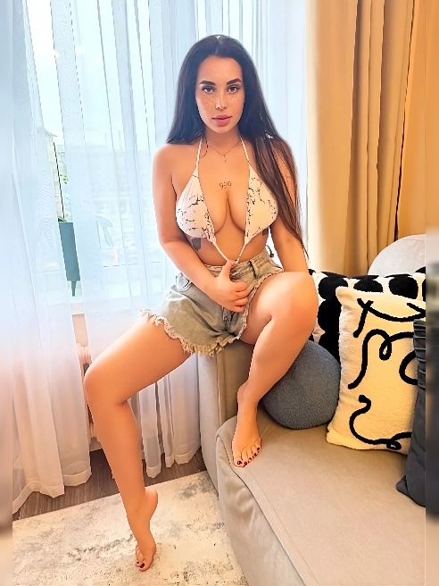 Здравствуйте, уважаемые мужчины 💋 меня зовут Александра 💜 я располагаюсь в непосредственной близости от метро Ⓜ в самом центре Москвы 🗼...
