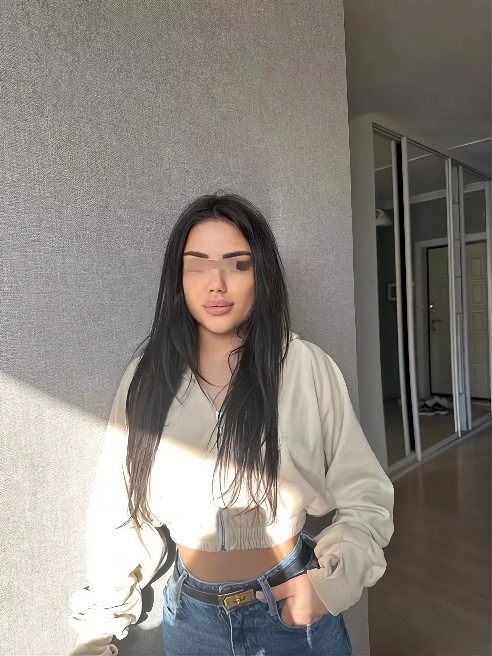 Я — Ника, 20-летняя брюнетка с гибким телом, которое жаждет твоих рук. Мои длинные ноги и упругие формы — это вызов твоим самым тёмным же...
