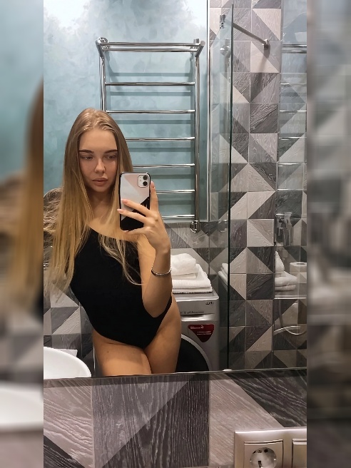 Ненадолго в городе и уезжаю, успей! Приезжай приятно и глубоко провести время, 

сделаю массаж, попрыгаю на твоём члене, давай насладимся...
