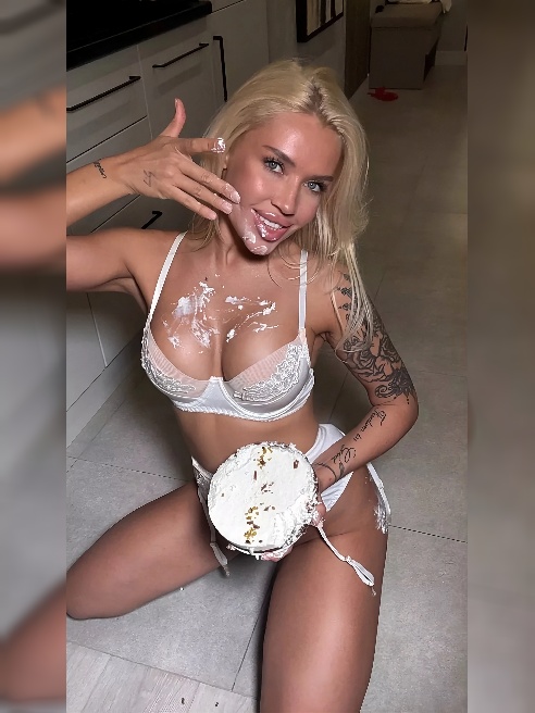 🍸 Смело заявлю себя твоими самыми любимыми аперитивом, десертом и напитком! ✨ Обладаю фантастическим, нежным телом и невероятной девичьей...