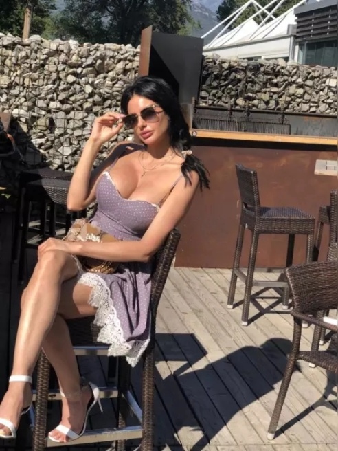 Пожалуйста, напишите мне  WHA***AP . Я с радостью отвечу вам!💋