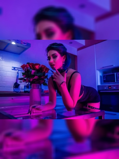 Порноактриса ROXY LIPS Я яркая и очень сексуальная - жду именно ТЕБЯ. У меня горячий темперамент и аппетитные формы.