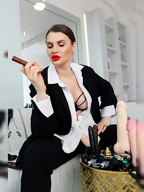 Яркая, статная и сексуальная Госпожа
Искренне люблю и по-настоящему кайфую от всего того, что делаю Яркая, статная и сексуальная Госпожа
Искренне люблю и по-настоящему кайфую от всего того, что делаю