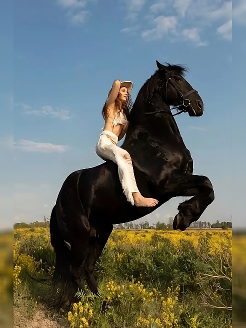🏇Раньше скакала на лошадях, а теперь скачу на….🍆
💎Для ценителей натуральной красоты💎 🏇Раньше скакала на лошадях, а теперь скачу на….🍆
💎Для ценителей натуральной красоты💎