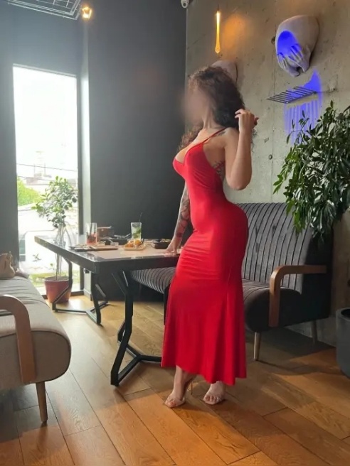 Я реальная🥰 Обладательница очень шикарных форм 🔥🔥🔥🔥🔥