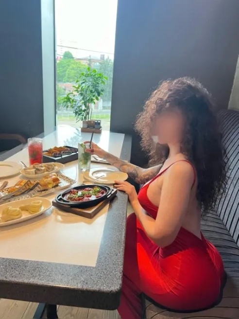 Я реальная🥰 Обладательница очень шикарных форм 🔥🔥🔥🔥🔥