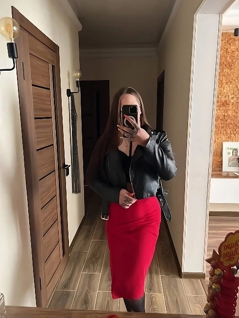 GFE-мастерица, которая ценит галантных и культурных мужчин💝