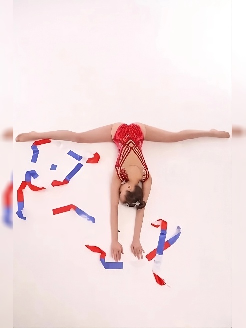 Мастер спорта по художественной гимнастике🤸‍♀️ Профессиональная спортсменка с идеальной фигурой💖 Всё включено ❗❗❗