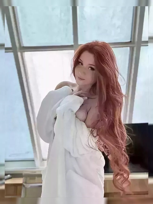 Горячая лисичка, бывшая вебкам модель🥰
Мой канал в тг: https://t.me/+-CPWAHKUTcM2ZDIy