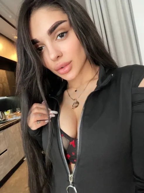 Горячая малышка ждёт тебя😍🥰 Горячая малышка ждёт тебя😍🥰