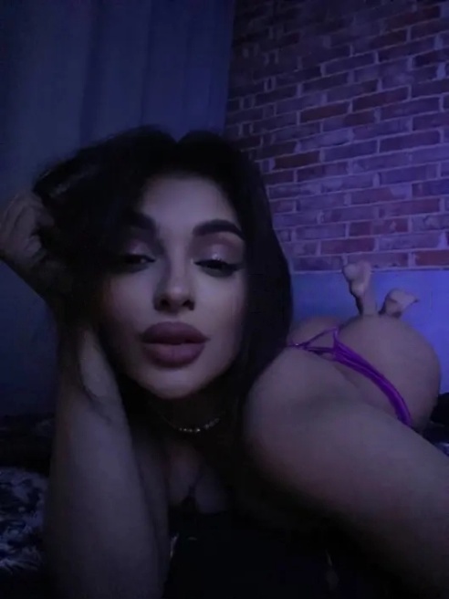 Горячая малышка ждёт тебя😍🥰 Горячая малышка ждёт тебя😍🥰