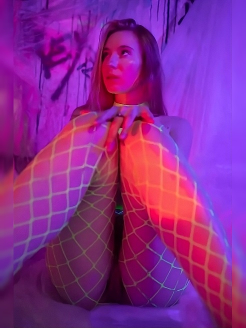 Ню фотомодель. Была в топ 10 вебкам моделей. Говорят, что в жизни выгляжу сильно младше;) Читайте полное описание, там все ссылки. Ню фотомодель. Была в топ 10 вебкам моделей. Говорят, что в жизни выгляжу сильно младше;) Читайте полное описание, там все ссылки.