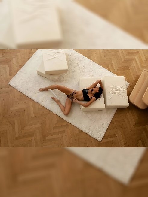Если бы не было женщин, все деньги мира ничего бы не значили!)