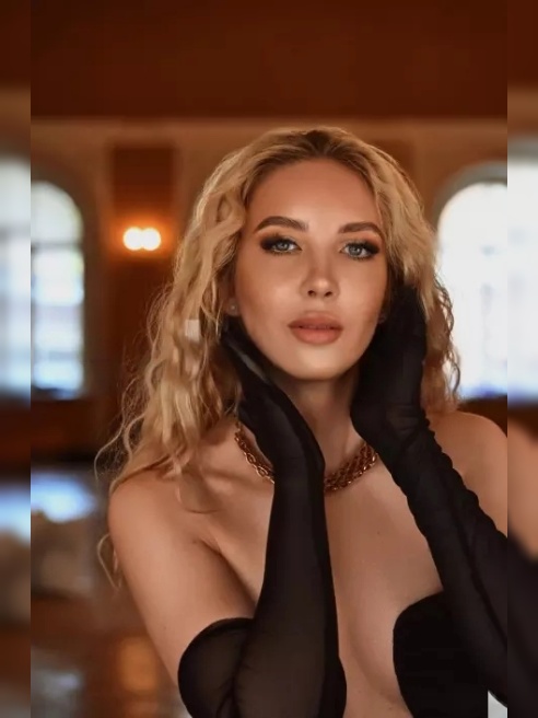 Порно актриса и препод английского в одном флаконе😏 
Позволь себе все самое лучшее💋😼
Читай описание к анкете ⬇️ ⬇️ ⬇️