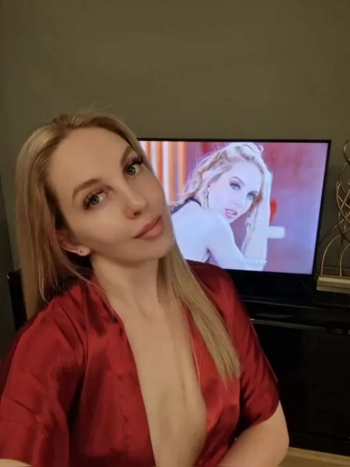 Порно актриса и препод английского в одном флаконе😏 
Позволь себе все самое лучшее💋😼
Читай описание к анкете ⬇️ ⬇️ ⬇️