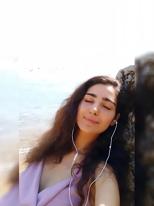 Я - Амина, профессиональный мастер эротического боди массажа.