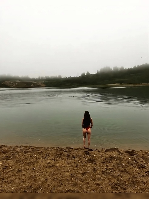 Привет, меня зовут Дана💋 
Я очень миниатюрная девчонка💕