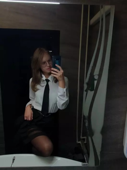 Я написала этот текст, чтобы ты мог получше узнать меня перед встречей, поэтому прочитай, пожалуйста 🥺 👉👈