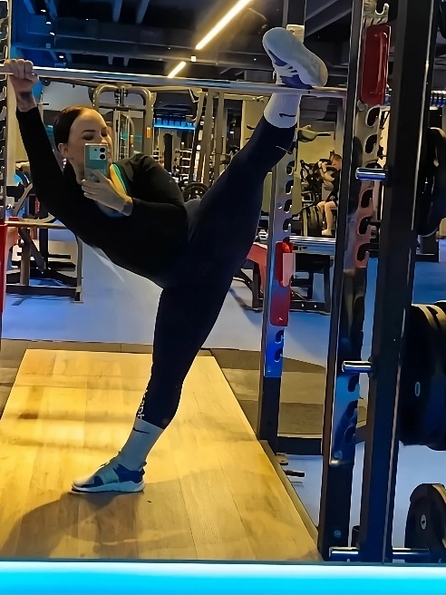 Спортсменка с большим клитором и бразильской попой. Телеграмм @Marytattoo88
Мастер спорта международного класса Спортсменка с большим клитором и бразильской попой. Телеграмм @Marytattoo88
Мастер спорта международного класса