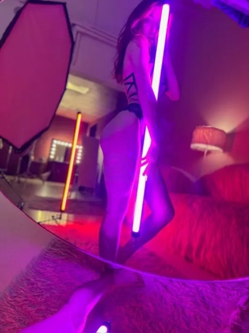 Няшка фитоняшка уже мчится 💋
Выезд и встречи у себя 🔥
WhatsApp : +7-968 9277929
Telegram: @Saaneeec4ka Няшка фитоняшка уже мчится 💋
Выезд и встречи у себя 🔥
WhatsApp : +7-968 9277929
Telegram: @Saaneeec4ka