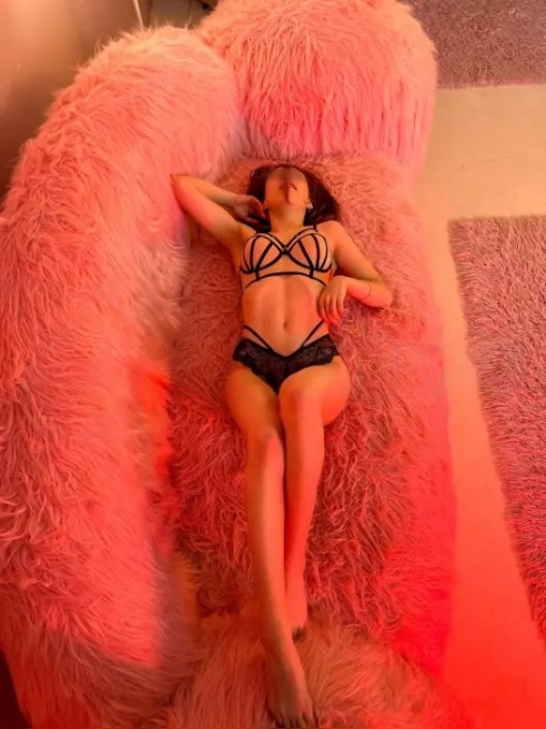 Няшка фитоняшка уже мчится 💋
Выезд и встречи у себя 🔥
WhatsApp : +7-968 9277929
Telegram: @Saaneeec4ka Няшка фитоняшка уже мчится 💋
Выезд и встречи у себя 🔥
WhatsApp : +7-968 9277929
Telegram: @Saaneeec4ka