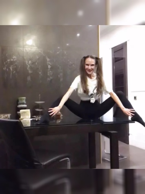 Буду очень рада нашей встрече или виртуальному общению ❤️